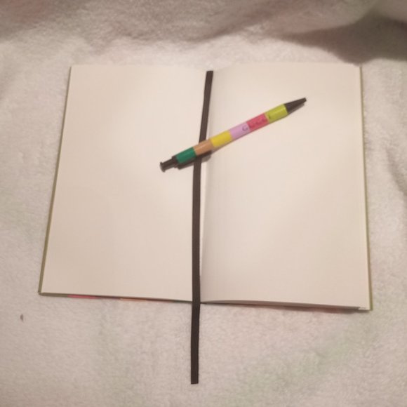 New (Came w/o Tags) Gucci Empowering Dream-Makers set - Picture 4 of 9